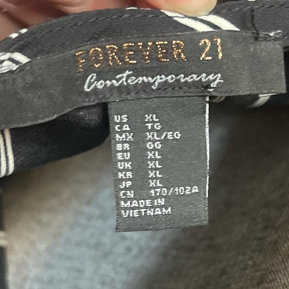Forever 21 tank top - Picture 2 of 3